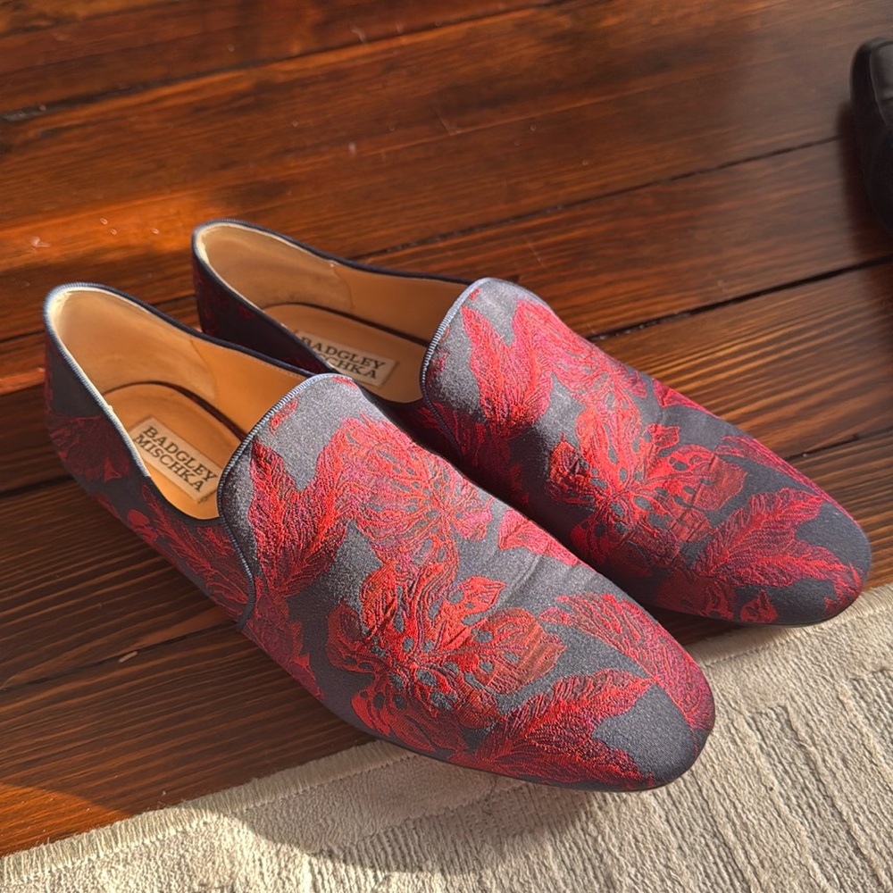 Badgley mischka navy and red loafers